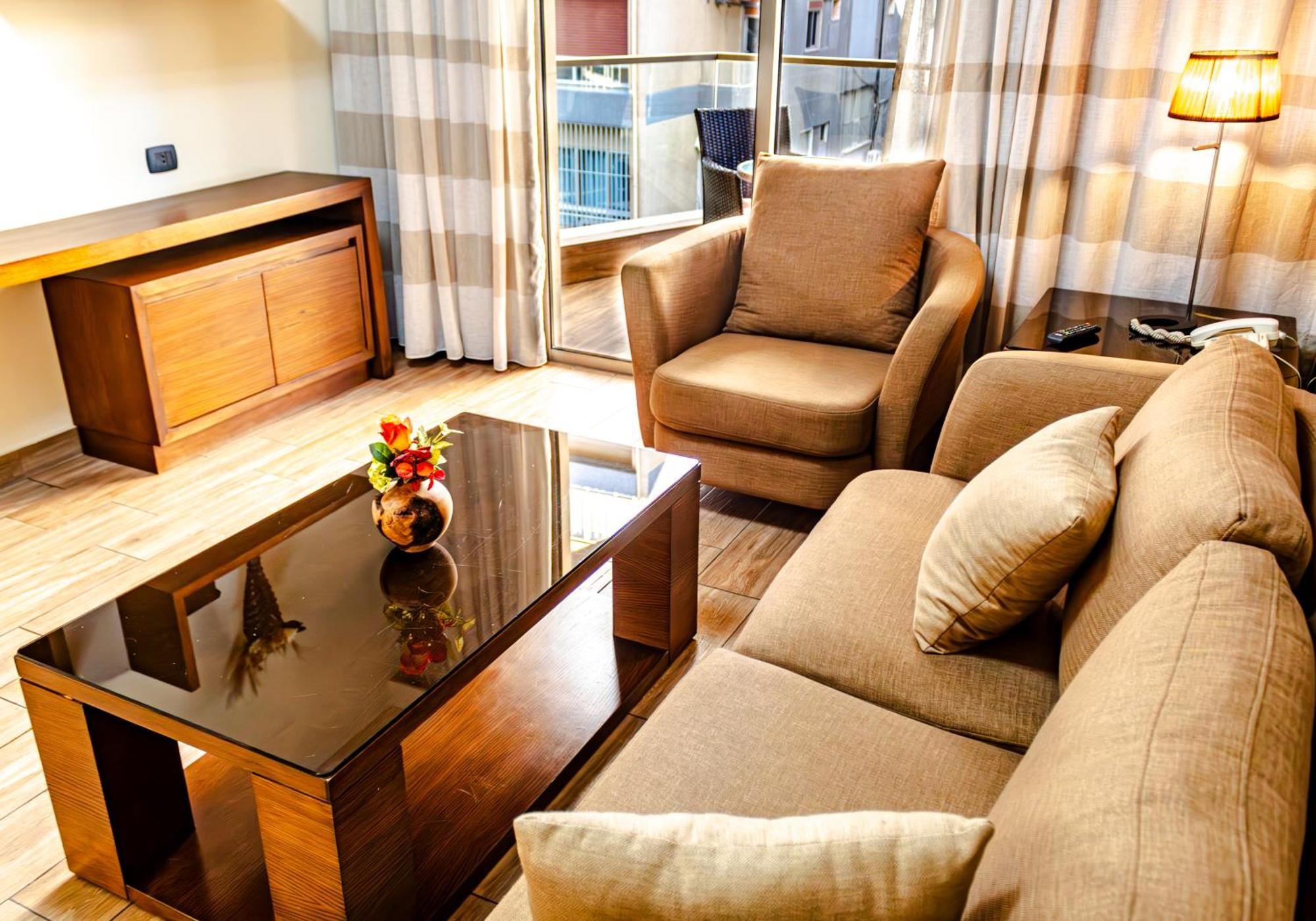 Britannia Suites ベイルート エクステリア 写真