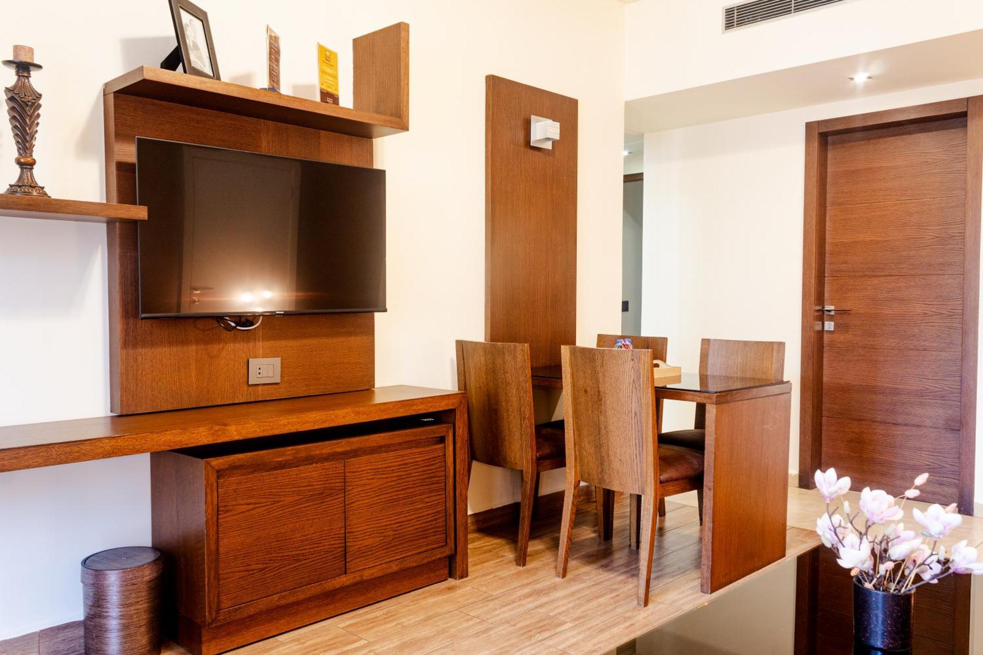 Britannia Suites ベイルート エクステリア 写真